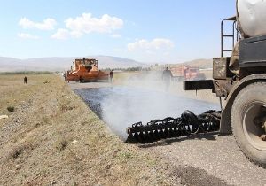 110 köy yolunun 80'i asfaltlandı